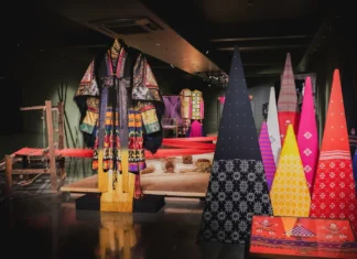 Contemporary Fashion Exposition by FDCI & India Art Fair FDCI