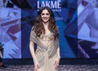 Aneet Padda Walks for Tarun Tahiliani at Lakme Fashion Week Aneet Padda
