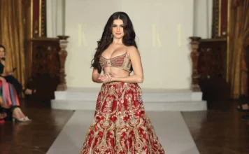Tara Sutaria Glams It Up on Kalki’s First Standalone Show Tara Sutaria
